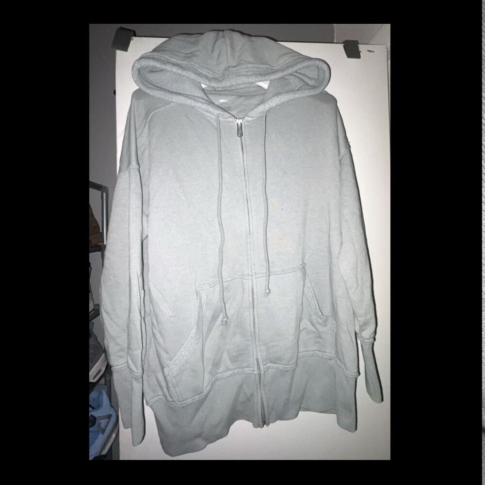 Aerie Women's Grey and Green Sweatshirt